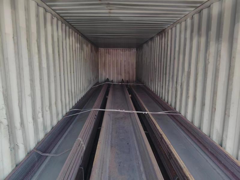 loading u shaped sheet pile